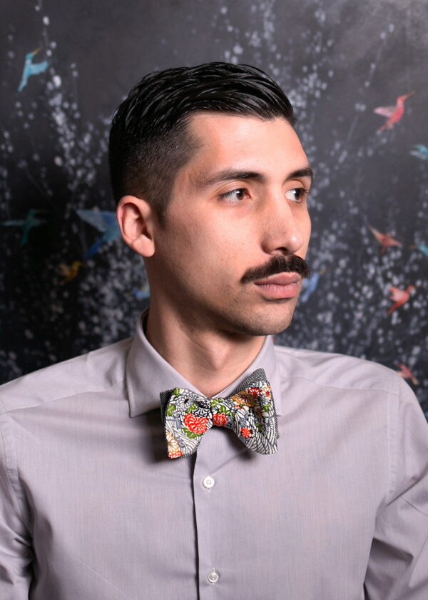 Tailoring bow tie for men - Japanese silk made from a vintage kimono with a grey floral pattern 100% Made in Italy