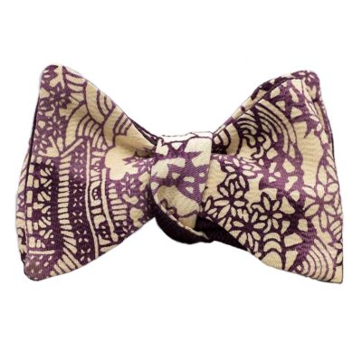 floral bow tie selftie in Japanese silk made from a vintage kimono. Farfallino sposo da cerimonia originale