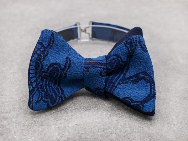 Tailoring men's bow tie - Japanese silk from a blue floral vintage kimono and cashmere - 100% Made in Italy