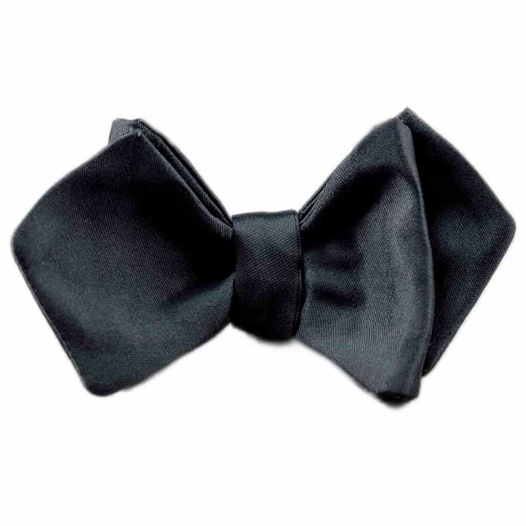 Papillon a punta di diamante da annodare sartoriale - Seta mikado nero - Elegante farfallino da cerimonia 100% Made in Italy ideale per lo sposo con smoking