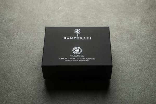 Packaging of the Banderari Casanova bow tie from the Luxus collection