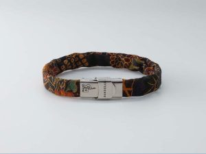 Braccialetto B Band Shibusa realizzato con una esclusiva seta giapponese floreale margherite arancione bordeaux verde senape