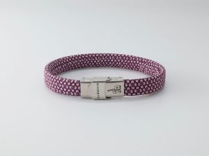 Braccialetto B Band Shibusa realizzato con una esclusiva seta giapponese fantasia floreale stilizzato viola e bianco