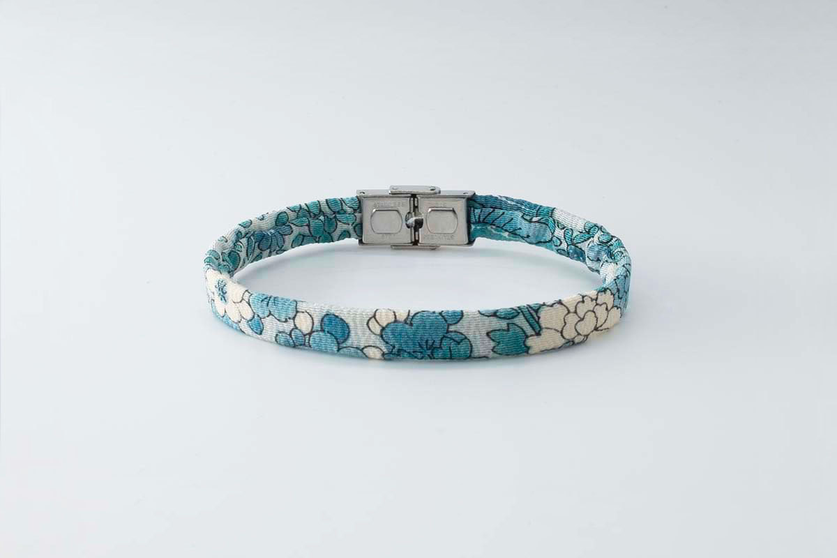 Bracelet B Band Shibusa made with an exclusive Japanese silk light blue landscape floral flowers white and blue