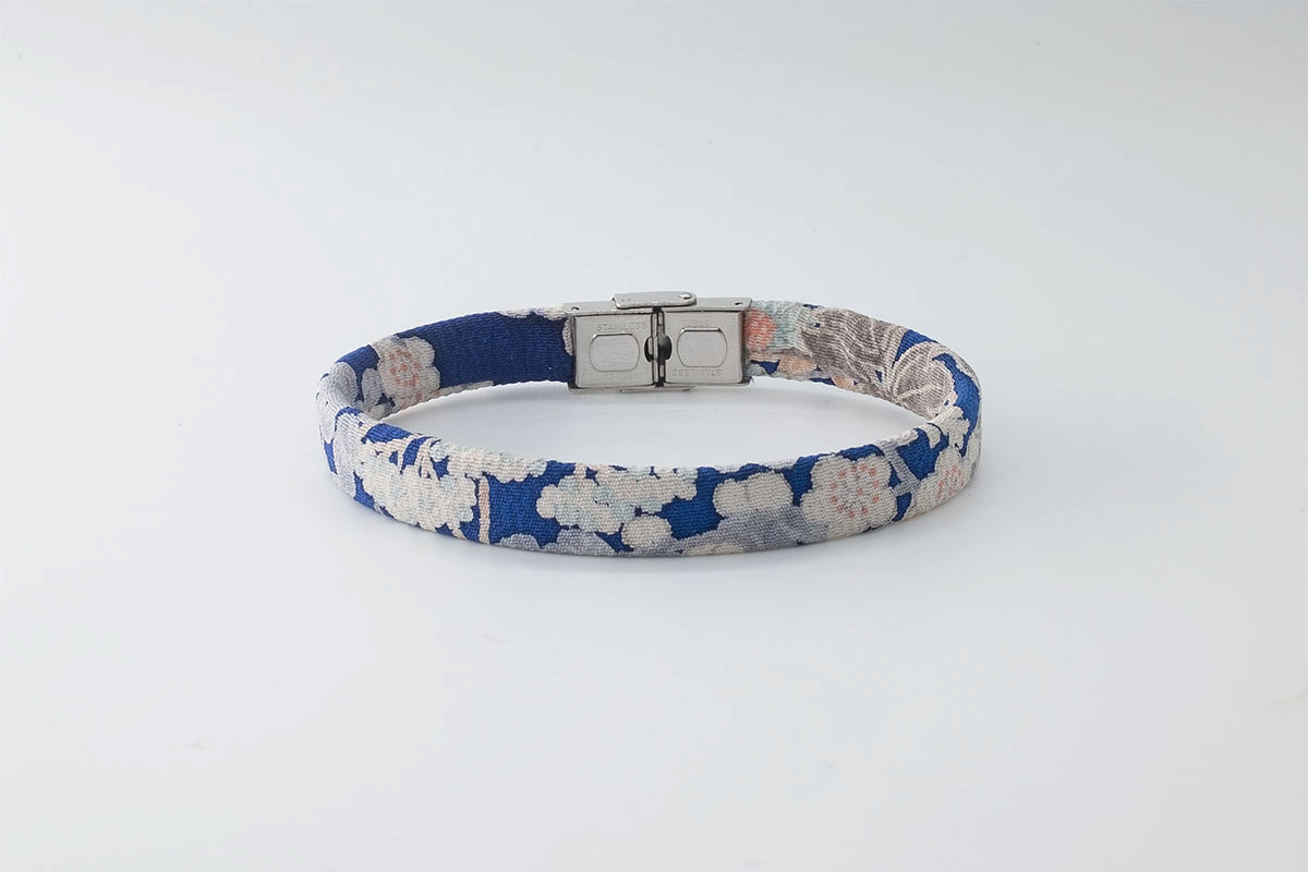 Bracelet B Band Shibusa made with an exclusive Japanese silk blue floral patterned sakura cherry pink