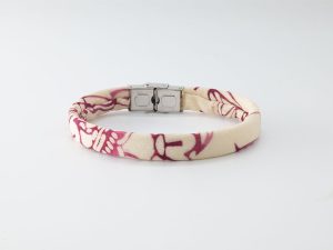 Braccialetto B Band Shibusa realizzato con una esclusiva seta giapponese bianco avorio paesaggio rosso bordeaux fucsia