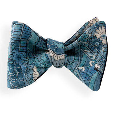 Man bow tie with a blue Japanese pattern selftie from a vintage kimono. Men’s bow tie with pattern inspired by Japanese themes