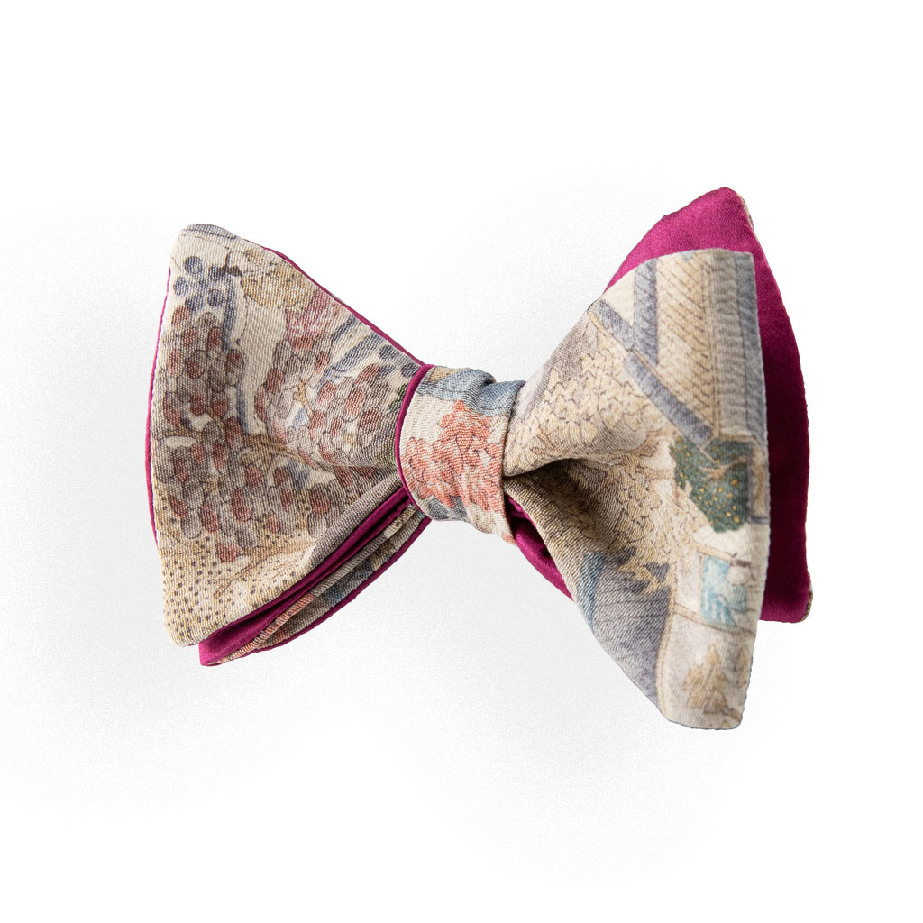 bow tie selftie with Japanese pattern made from vintage kimono. bow tie selftie with pattern inspired by Japanese themes