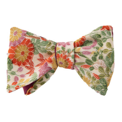 Papillon uomo floreale colorato rosa da annodare ricavato da un kimono vintage. Farfallino uomo fiori verde giallo senape da sposo boho naturalistico