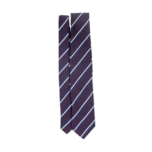 Cravatta regimental viola blu e bianco in seta jacquard tre pieghe realizzata a mano in Italia. Cravatta a strisce 3 pieghe