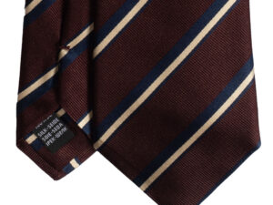 Cravatta regimental rosso borgogna blu e bianco in seta jacquard tre pieghe realizzata a mano in Italia. Cravatta a strisce 3 pieghe