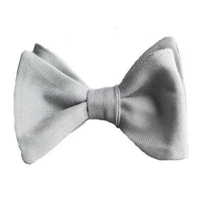 Papillon uomo Casanova Pearl Grey con diamanti di lusso da annodare con un esclusivo tessuto Scabal. Farfallino uomo da annodare grigio perla da cerimonia