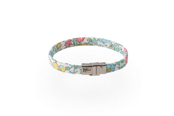 Braccialetto floreale fucsia bianco azzurro giallo in cotone Liberty London Tana Lawn. Bracciali unisex disponibili in una vasta gamma di colori e fantasie.