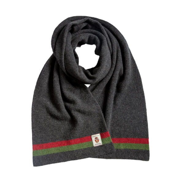 Sciarpa Ternana in puro Cashmere Cariaggi Grigio impreziosita da due strisce orizzontali rosso e verdi alle estremità. Calda sciarpa in cashmere delle Fere.