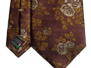 Cravatta rosso fantasia floreale oro e beige in jacquard di seta tre pieghe realizzata a mano in Italia. Cravatta rosso fantasia fiori 3 pieghe oro e beige