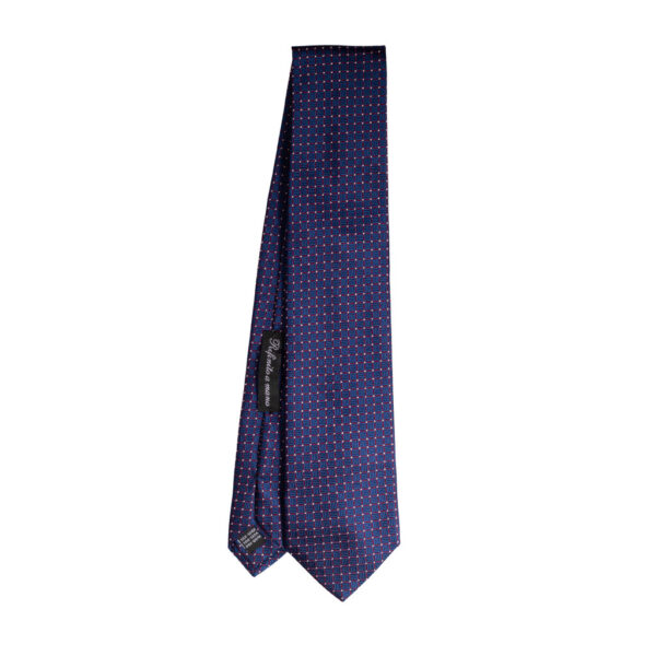 Cravatta fantasia geometrica blu rossa in seta jacquard tre pieghe realizzata a mano in Italia. Cravatta geometrica 3 pieghe di alta qualità.