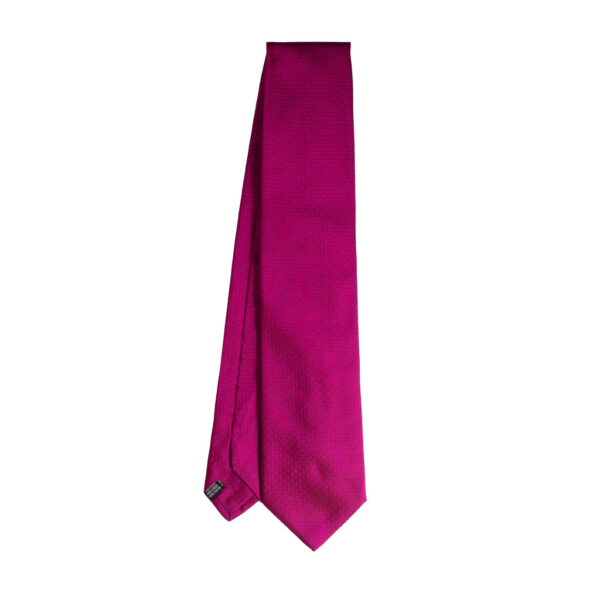 Cravatta finto unito fucsia in seta jacquard tre pieghe realizzata a mano in Italia. Cravatta geometrica 3 pieghe di alta qualità sartoriale