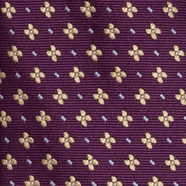 Cravatta viola micro fantasia oro e lilla in twill di seta tre pieghe realizzata a mano in Italia. Cravatta viola micro fantasia 3 pieghe oro e lilla