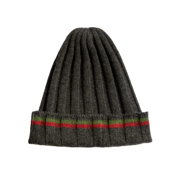 Cappello Ternana in puro Cashmere Cariaggi grigio impreziosito da due strisce orizzontali rosso e verdi. Caldo berretto in cashmere delle Fere.