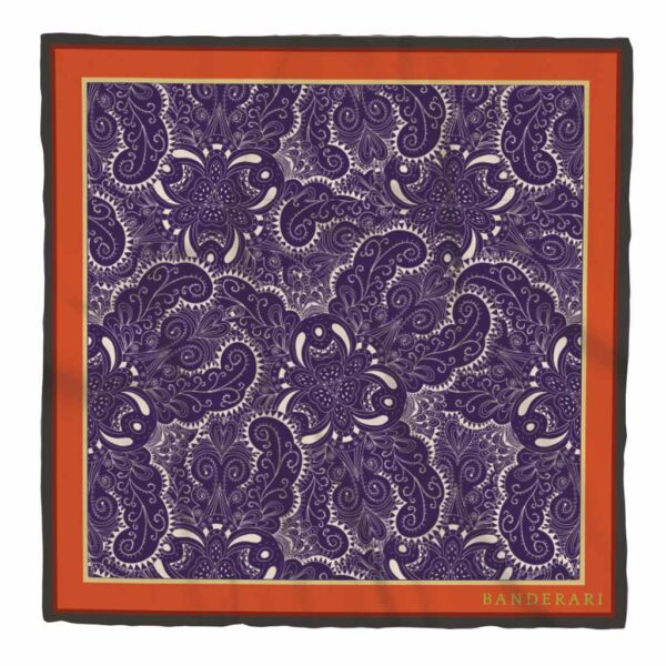Elegante fazzoletto da taschino in seta orlata a mano dalla fantasia paisley bordeaux, beige e arancione. Pochette da giacca colorata e versatile.