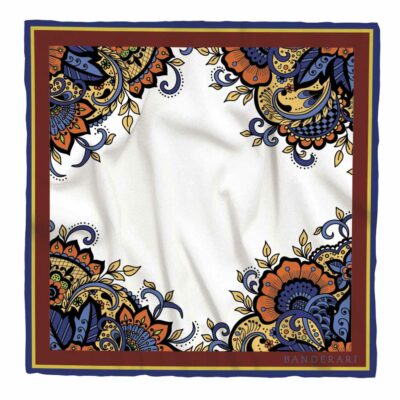 Elegante fazzoletto da taschino in seta bianca orlata a mano dalla fantasia paisley arancione blu giallo. Pochette da giacca colorata e versatile