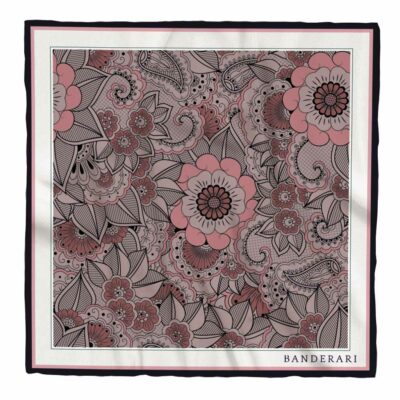 Elegante fazzoletto da taschino in seta orlata a mano dalla fantasia floreale rosa. Elegante pochette da giacca colorata e versatile.